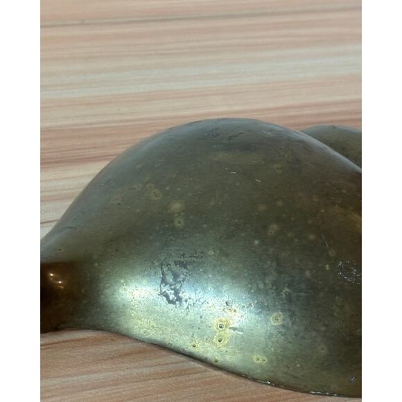 Vintage Brass Shell Wall Decor | Spiral Shell | Hollywood Regency - Picture 8 of 10